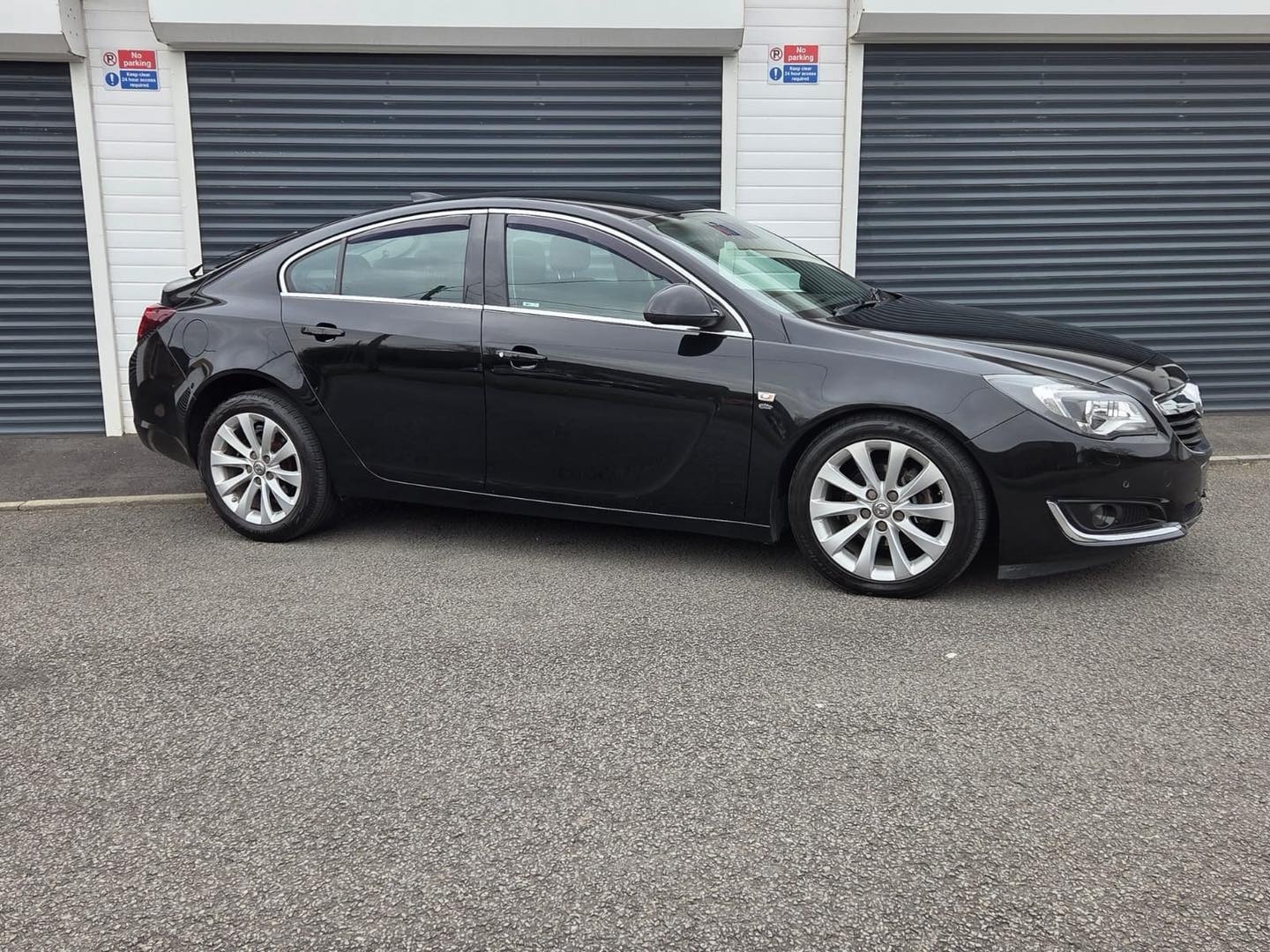 Used Vauxhall Insignia 2017 for sale - 78042251: Photo 3