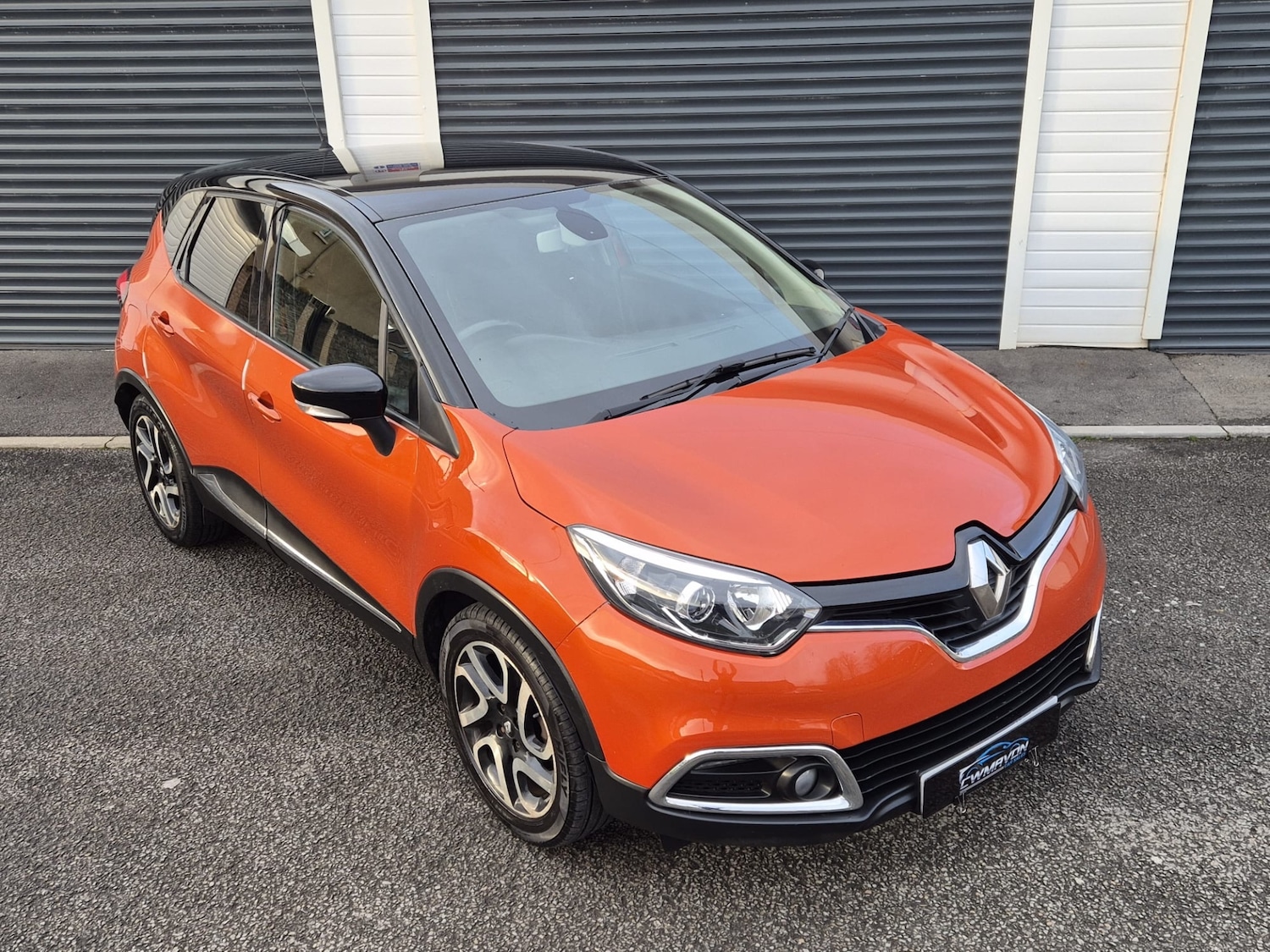 Used Renault Captur 2015 for sale - 77356981: Photo 2