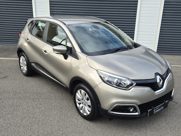 Used Renault Captur 2013 for sale - 76117218: Photo 2