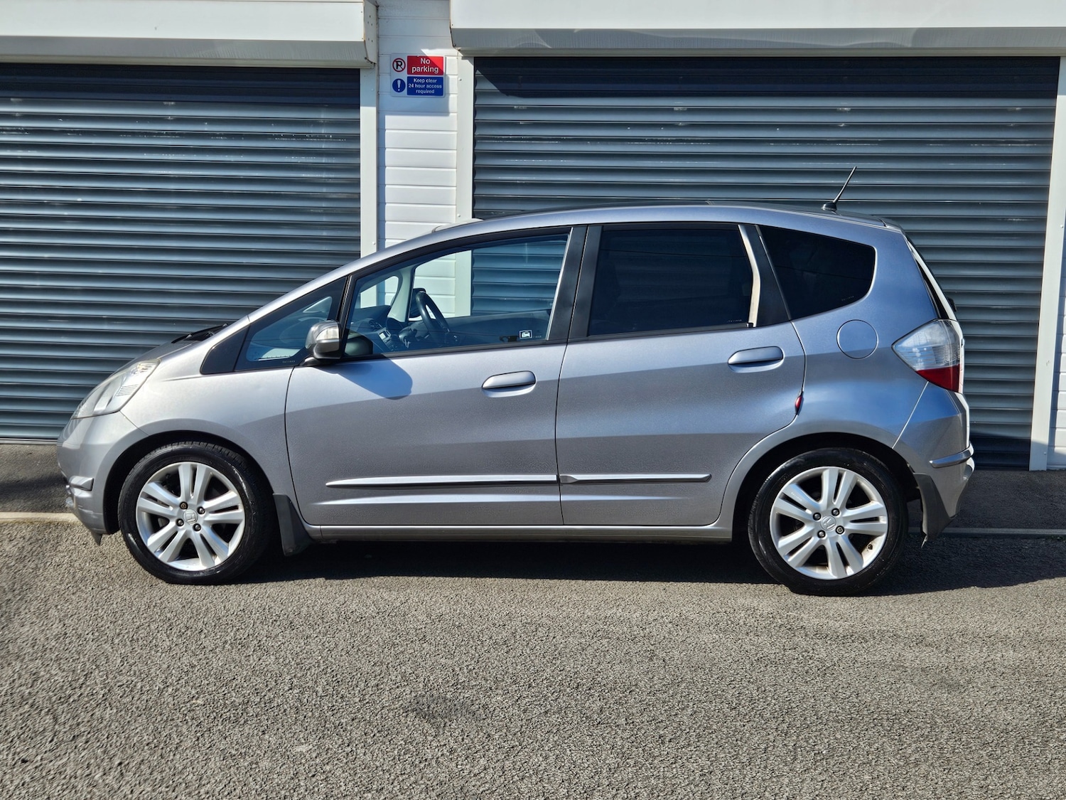 Used Honda Jazz 2011 for sale - 77932685: Photo 10