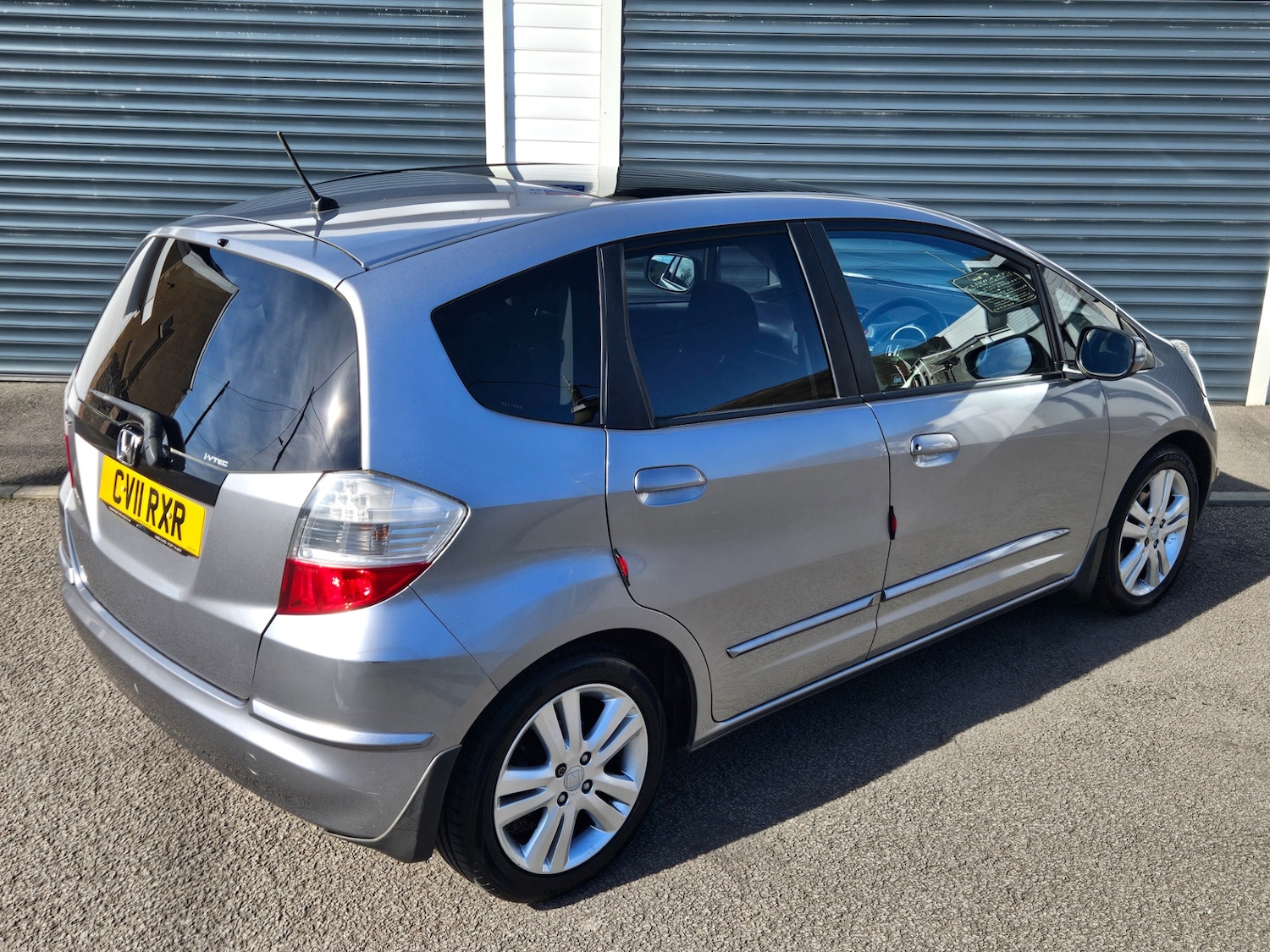 Used Honda Jazz 2011 for sale - 77932685: Photo 16