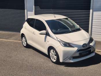 2016 (66) - 1.0 VVT-i X-Pure 5dr