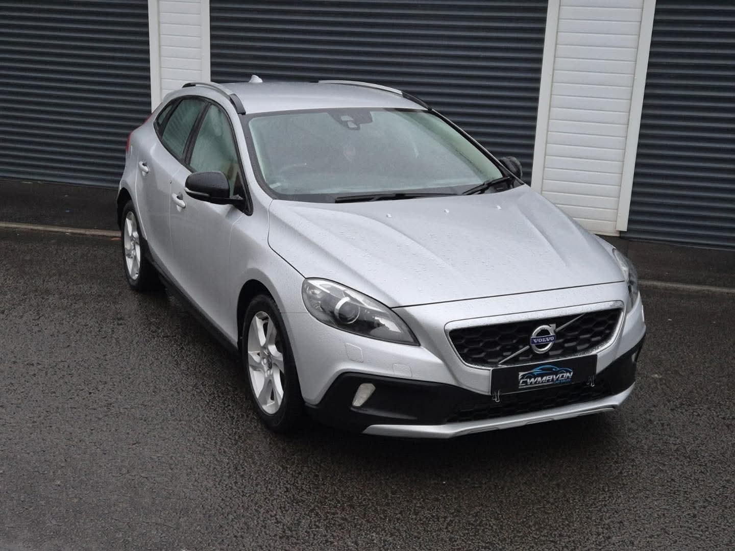 Used Volvo V40 2016 for sale - 77025324: Photo 3