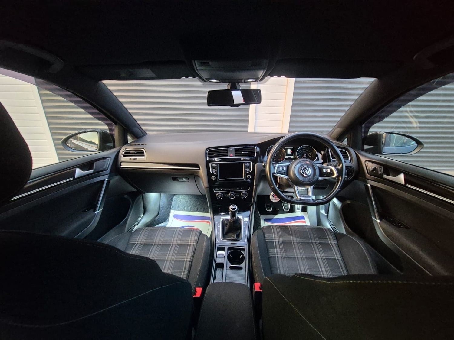 Used Volkswagen Golf 2015 for sale - 77025710: Photo 15