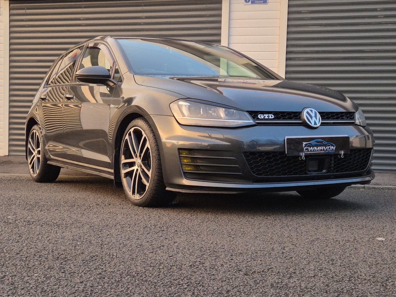 Used Volkswagen Golf 2015 for sale - 77025710: Photo 2