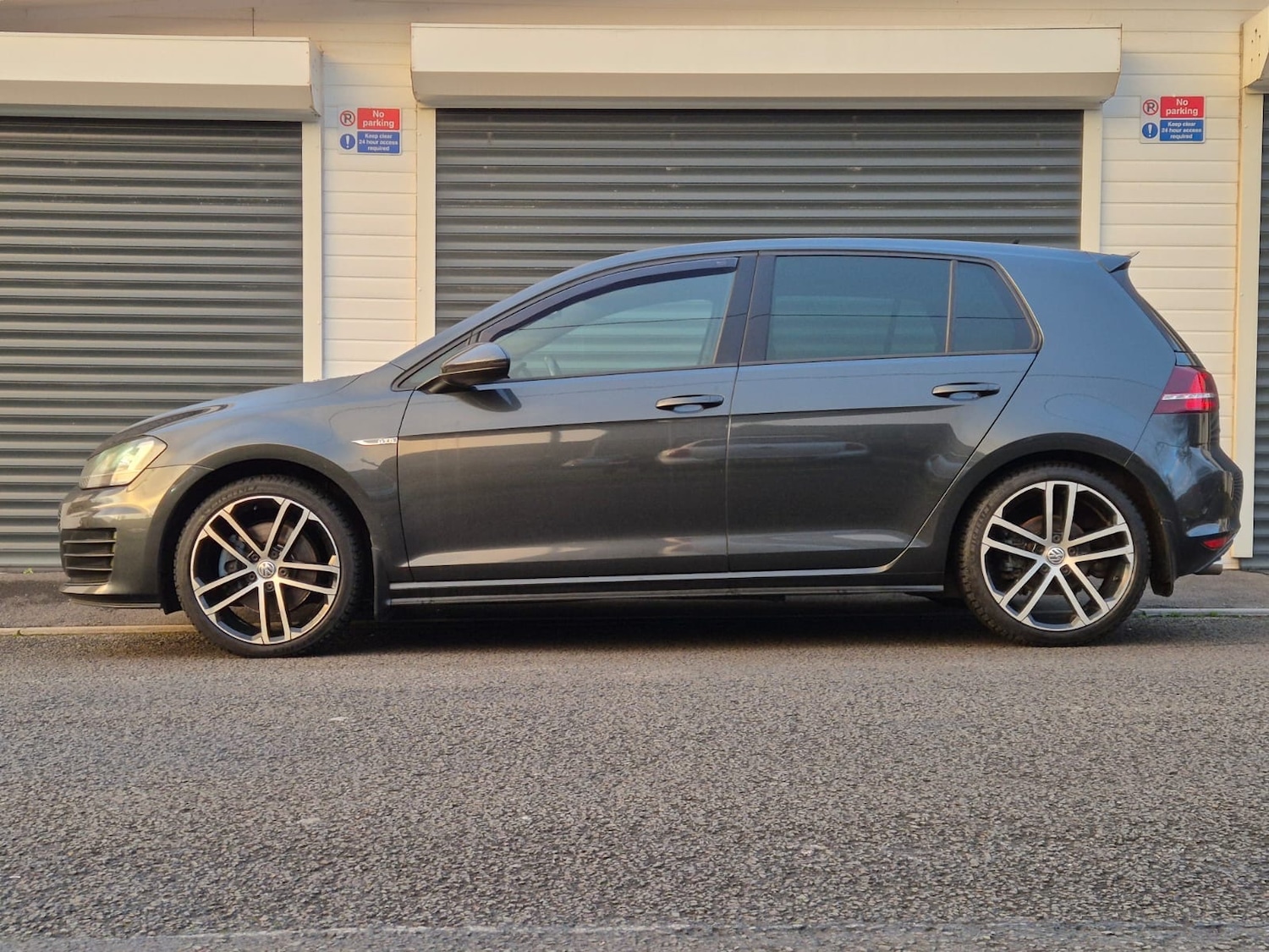 Used Volkswagen Golf 2015 for sale - 77025710: Photo 8
