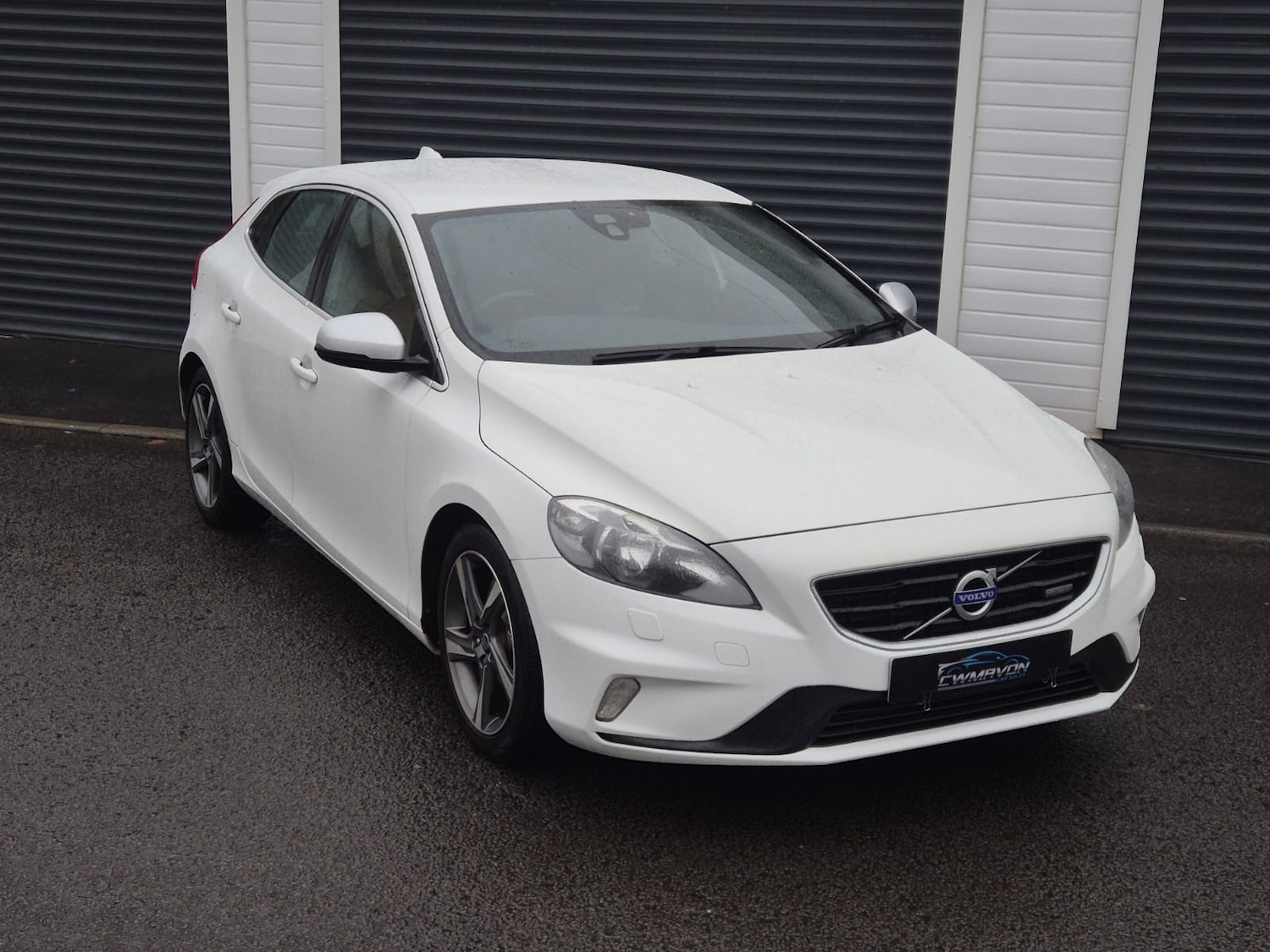 Used Volvo V40 2014 for sale - 76709801: Photo 3