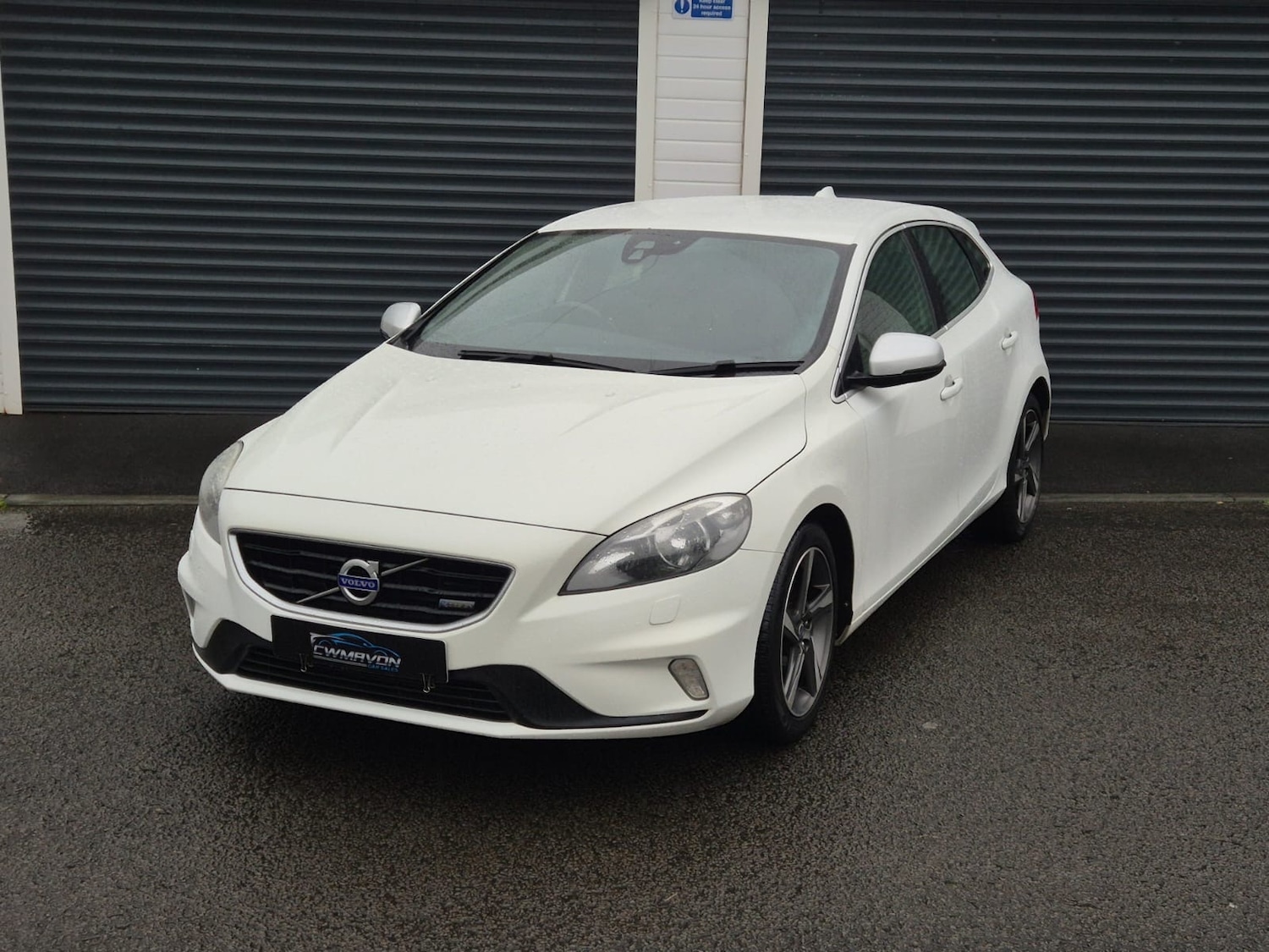 Used Volvo V40 2014 for sale - 76709801: Photo 4