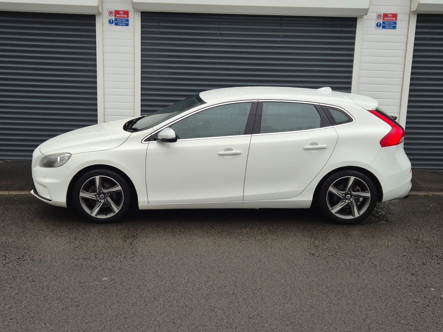 Used Volvo V40 2014 for sale - 76709801: Photo 6
