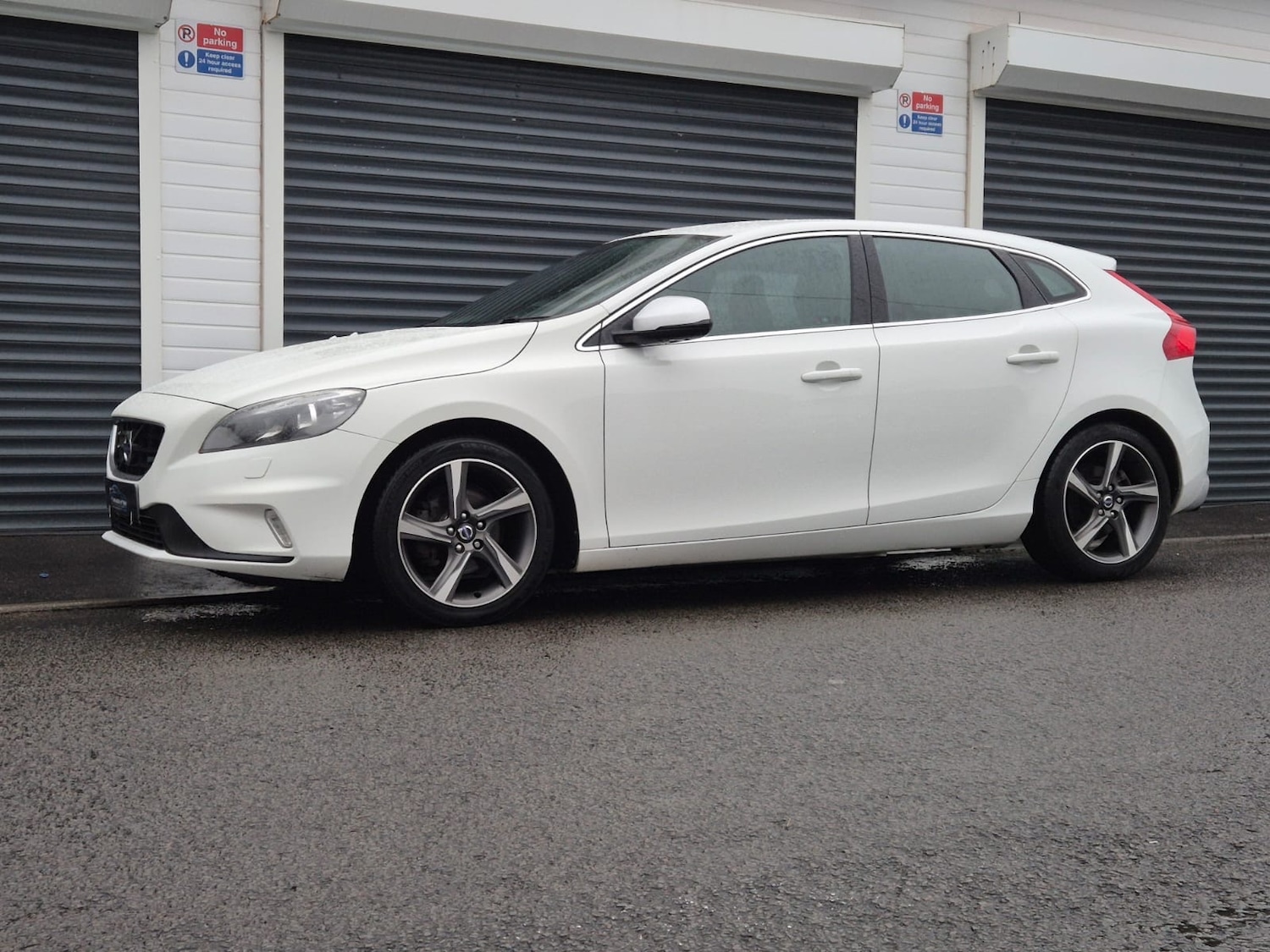 Used Volvo V40 2014 for sale - 76709801: Photo 8
