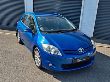 Toyota - Auris
