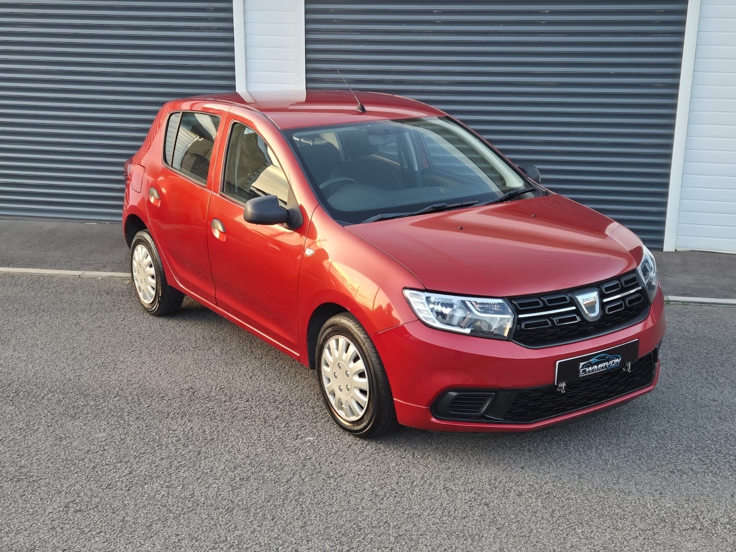 Used Dacia Sandero 2017 for sale - 76280616: Photo 2