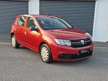 Used Dacia Sandero 2017 for sale - 77024359: Photo