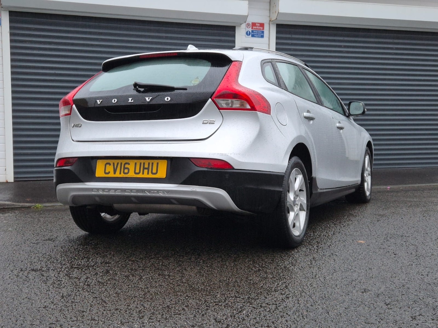 Used Volvo V40 2016 for sale - 76709789: Photo 10