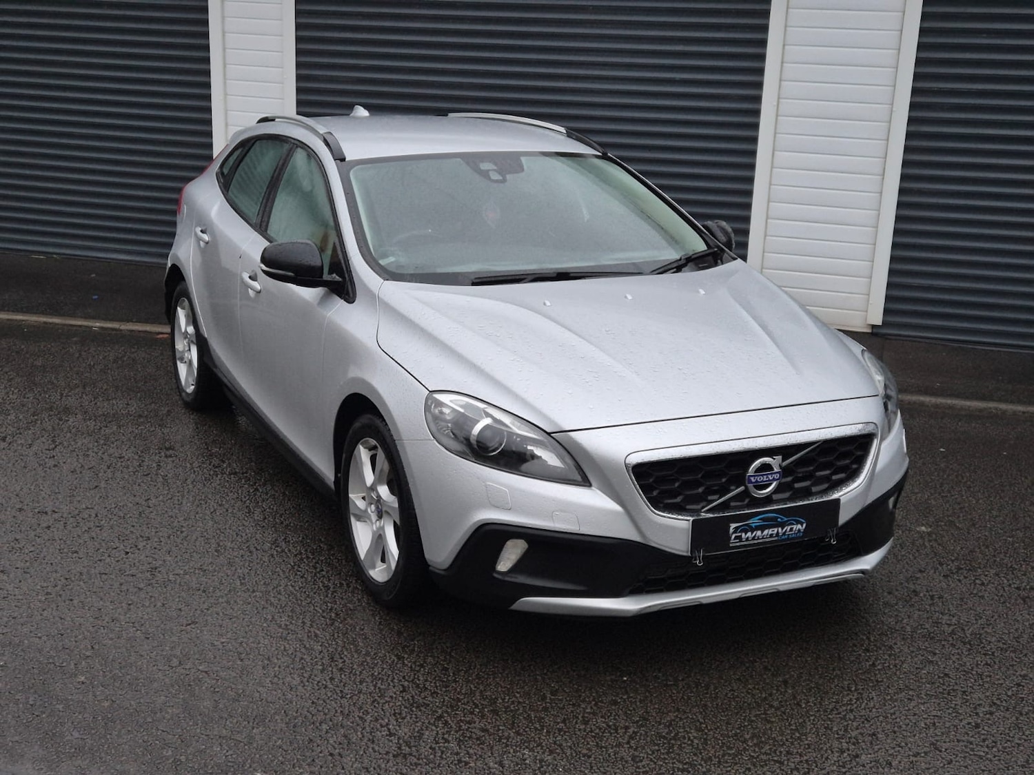 Used Volvo V40 2016 for sale - 76709789: Photo 3