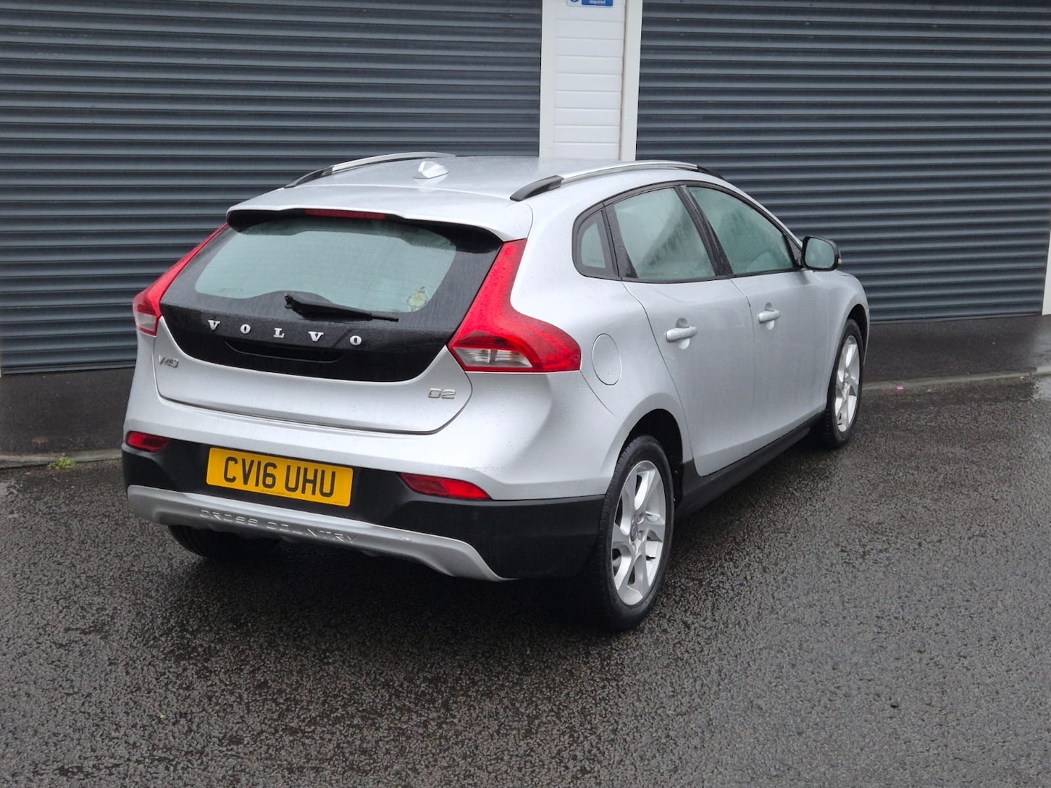 Used Volvo V40 2016 for sale - 76709789: Photo 9
