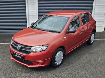 Used Dacia Sandero 2015 for sale - 79333541: Photo