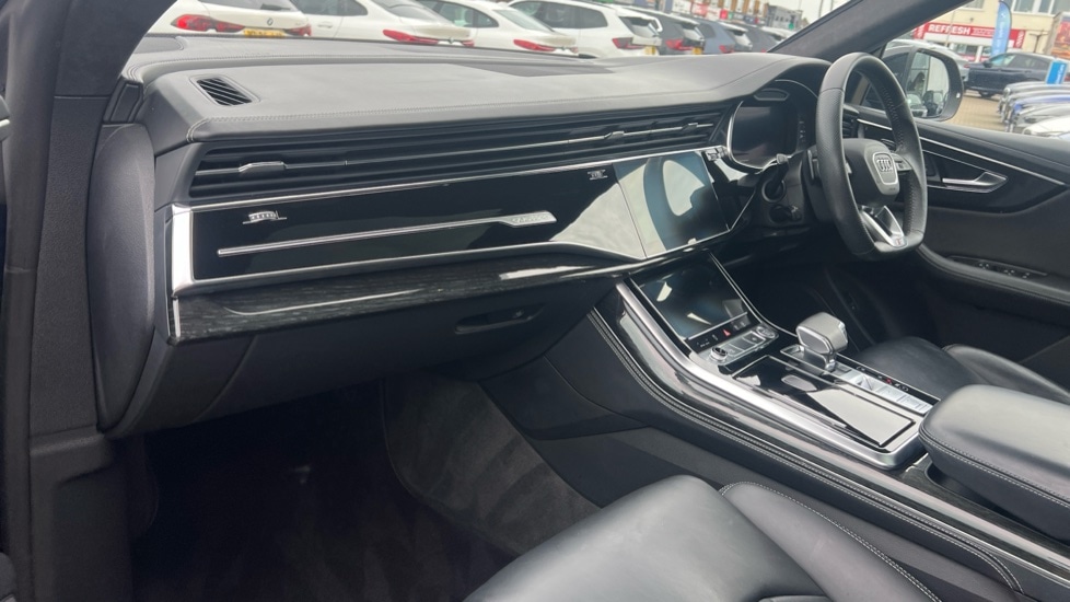 Used Audi Q8 2020 for sale - 76668205: Photo 10
