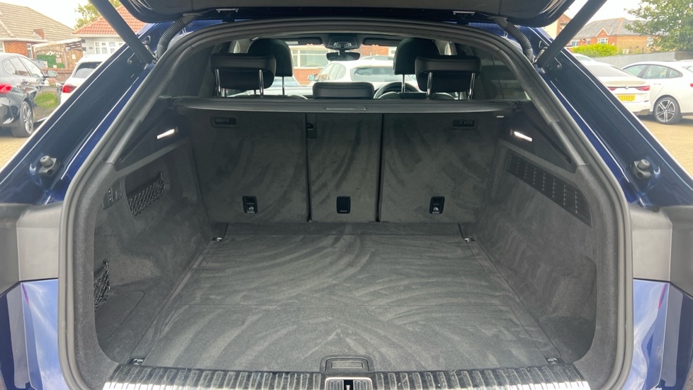 Used Audi Q8 2020 for sale - 76668205: Photo 15