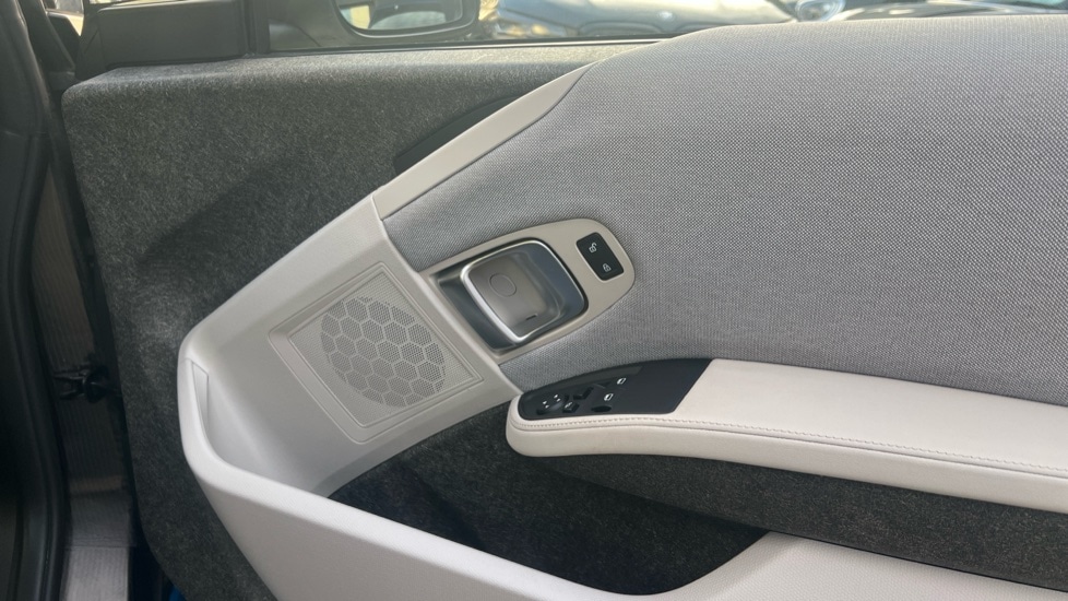 Used BMW i3 2022 for sale - 76854709: Photo 30