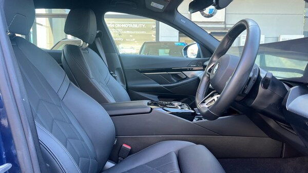 Used BMW 5 Series 2024 for sale - 76254931: Photo 11