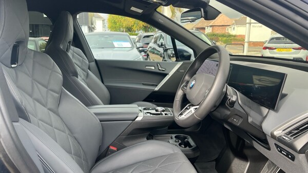 Used BMW iX 2025 for sale - 76203738: Photo 11