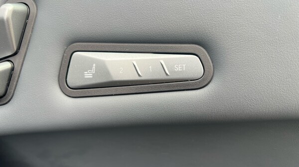 Used BMW iX 2025 for sale - 76203738: Photo 55