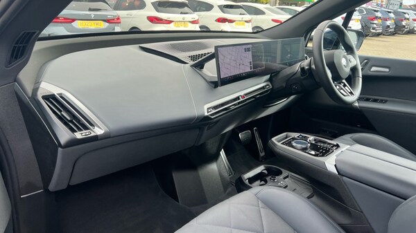 Used BMW iX 2025 for sale - 76203738: Photo 7