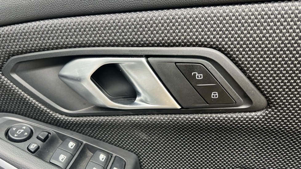 Used BMW 3 Series 2025 for sale - 76466468: Photo 29