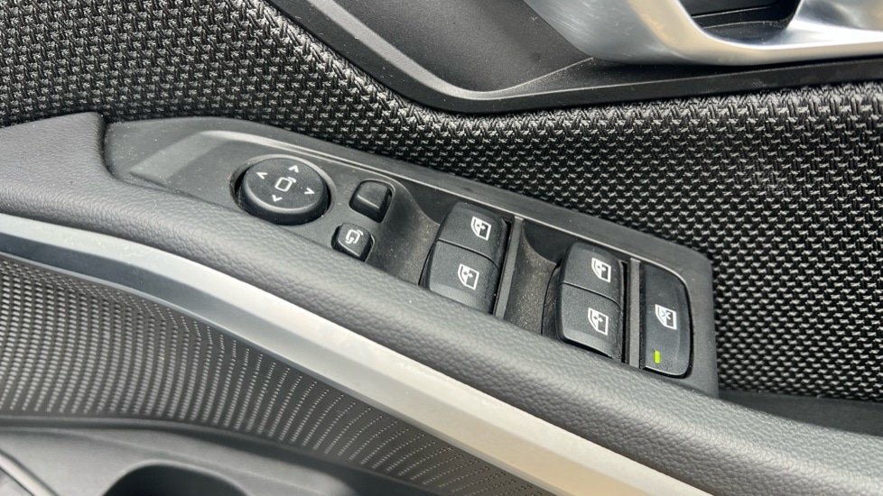 Used BMW 3 Series 2025 for sale - 76466468: Photo 30