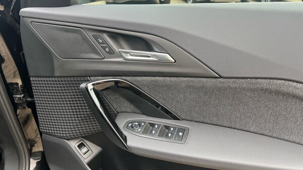 Used BMW iX1 2025 for sale - 76015162: Photo 31