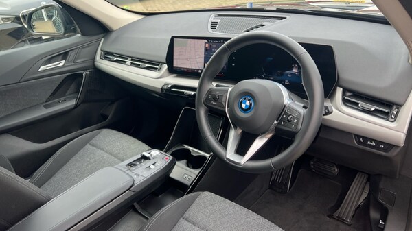 Used BMW iX1 2025 for sale - 76015162: Photo 6