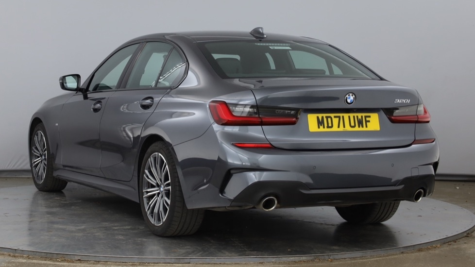 Used BMW 3 Series 2022 for sale - 76372930: Photo 2