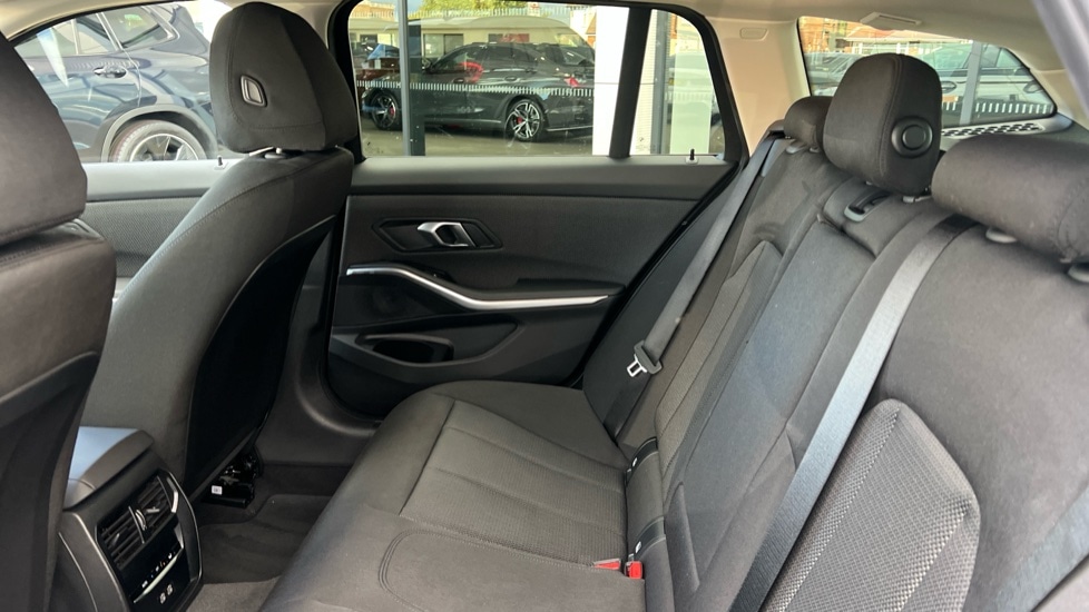 Used BMW 3 Series 2025 for sale - 76244440: Photo 12