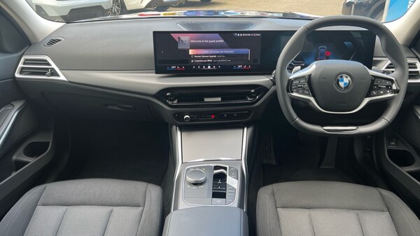 Used BMW 3 Series 2025 for sale - 76244440: Photo 4
