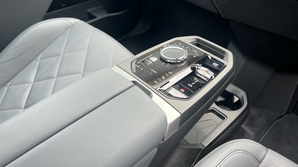 Used BMW iX 2025 for sale - 76609675: Photo 10