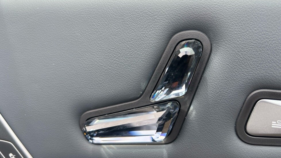 Used BMW iX 2025 for sale - 76609675: Photo 33