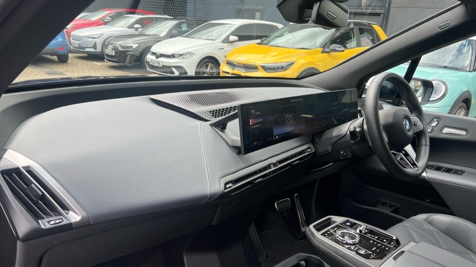 Used BMW iX 2025 for sale - 76609675: Photo 7
