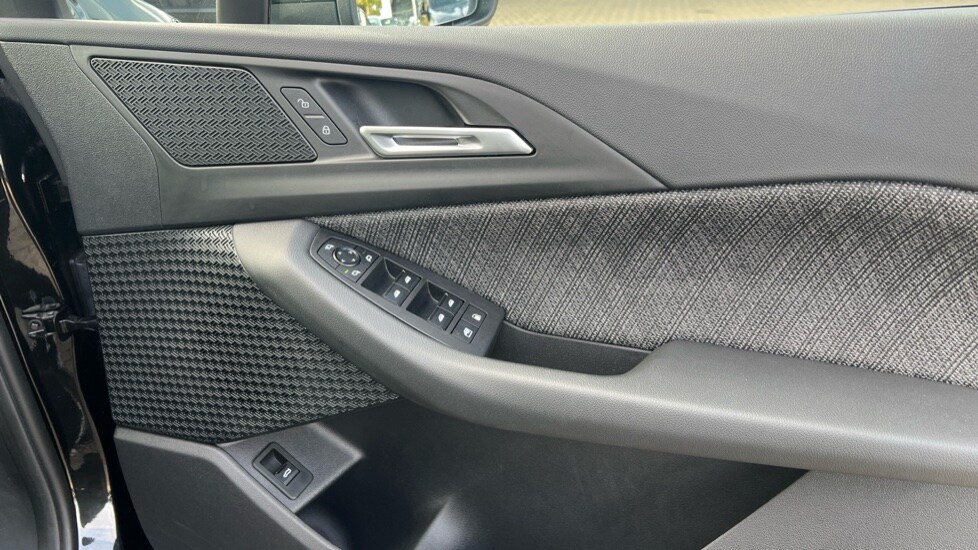 Used BMW 2 Series 2025 for sale - 76140066: Photo 30