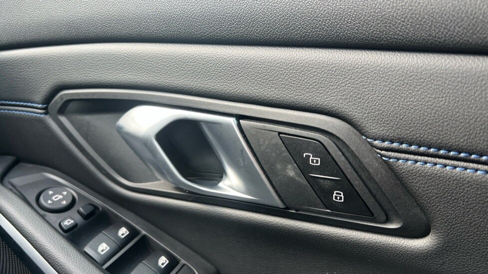 Used BMW 3 Series 2025 for sale - 76302447: Photo 31