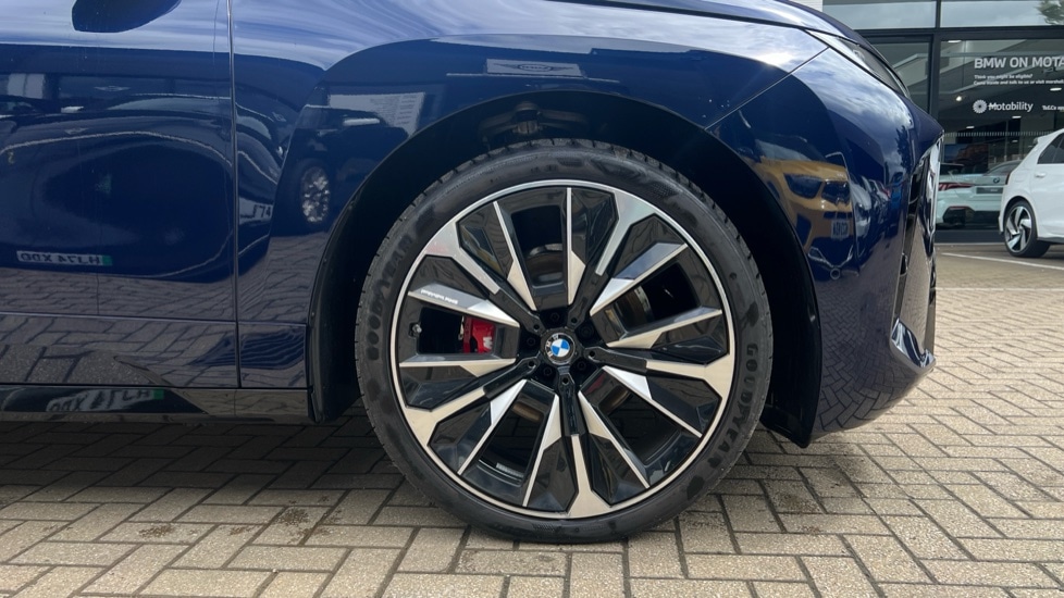 Used BMW iX 2025 for sale - 76652388: Photo 14