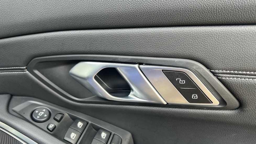 Used BMW 3 Series 2021 for sale - 76983989: Photo 30