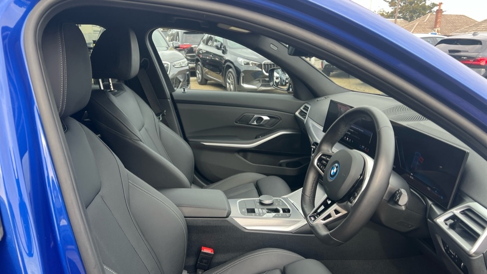 Used BMW 3 Series 2025 for sale - 76079170: Photo 11