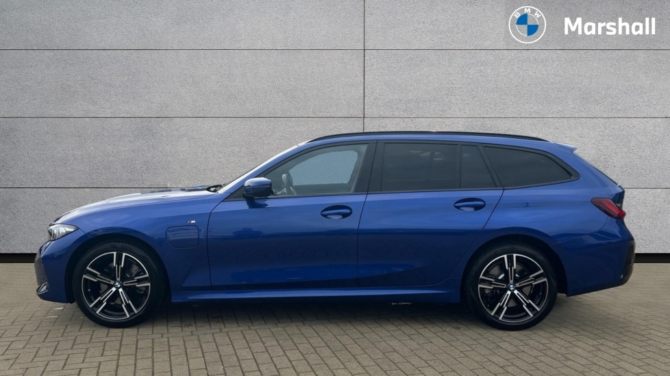 Used BMW 3 Series 2025 for sale - 76079170: Photo 24