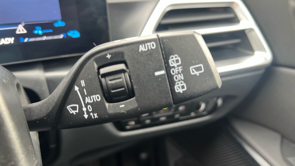 Used BMW 3 Series 2025 for sale - 76079170: Photo 40