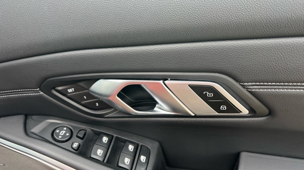 Used BMW 3 Series 2022 for sale - 76602827: Photo 31