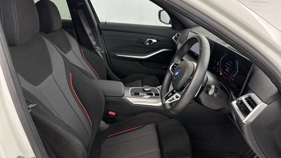 Used BMW 3 Series 2025 for sale - 76375594: Photo 11