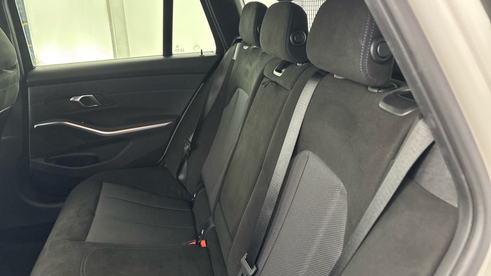 Used BMW 3 Series 2025 for sale - 76375594: Photo 12