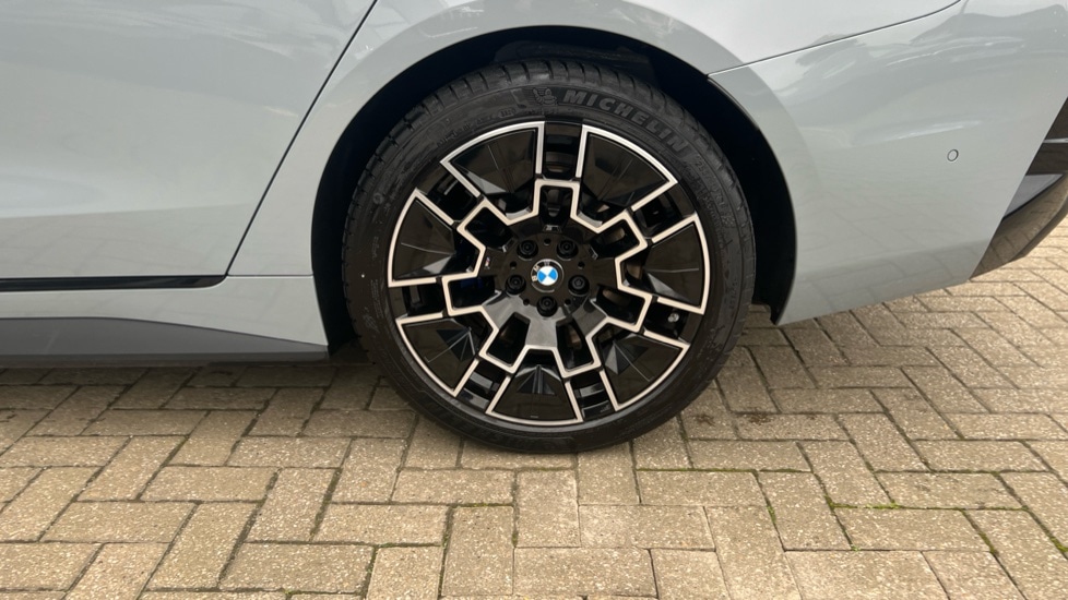 Used BMW i4 2025 for sale - 76466333: Photo 26