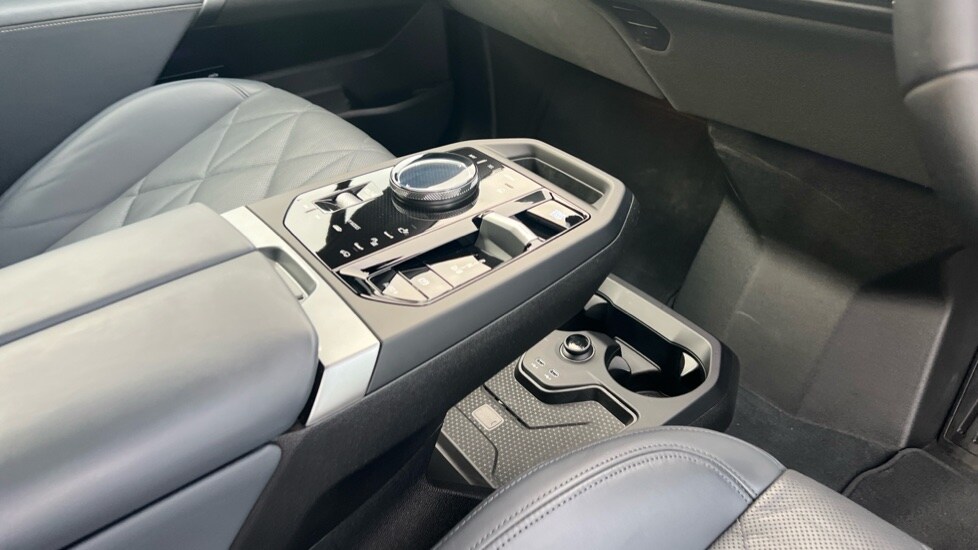 Used BMW iX 2025 for sale - 76966711: Photo 10